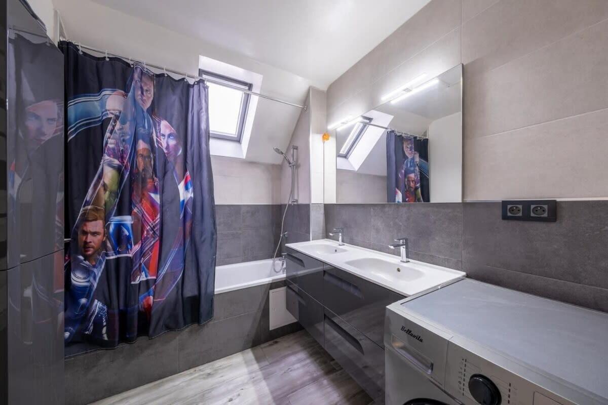 Disney Avengers Home Magny-le-Hongre Luaran gambar